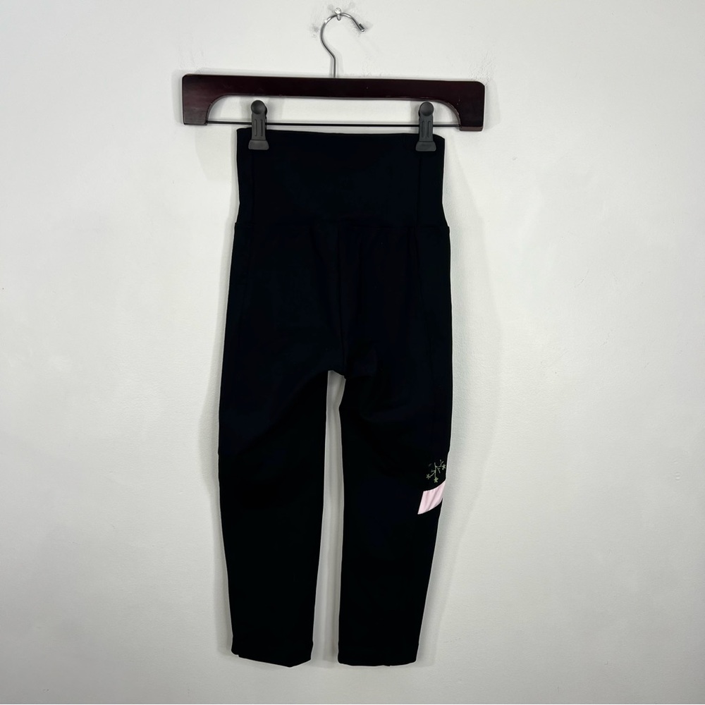 NWT Moov Activewear Montreal black Y2K style peddle pusher capri leggings XS - Picture 4 of 17